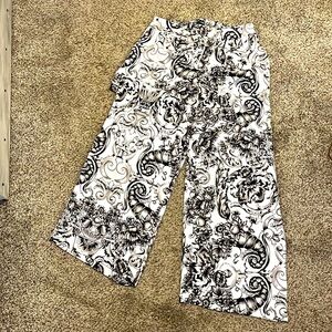 Express Wide Leg Stylist Pant - black and white print